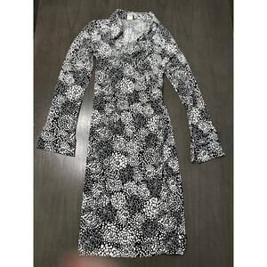 Olian Maternity Black White Floral Long Sleeved Dress Size Small